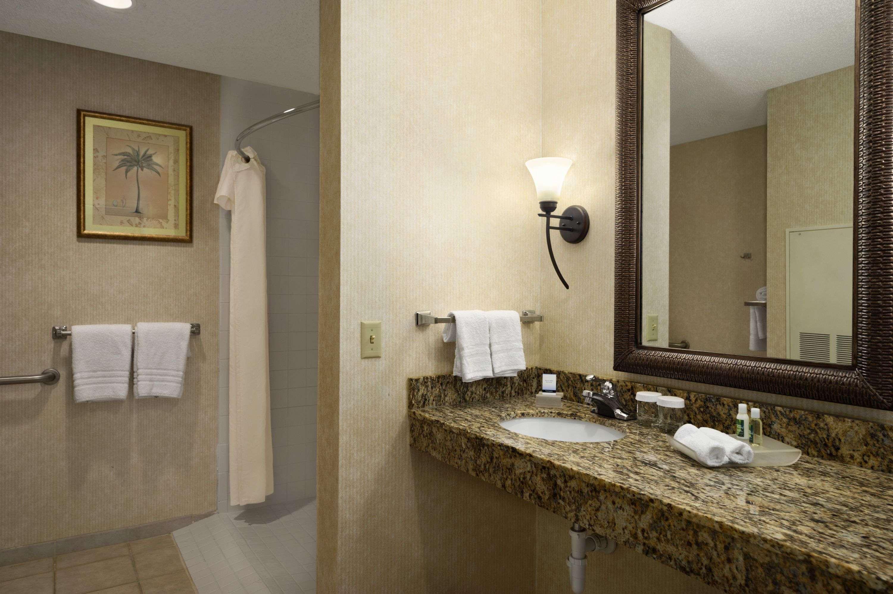 Hawthorn Suites By Wyndham Jacksonville Exterior photo
