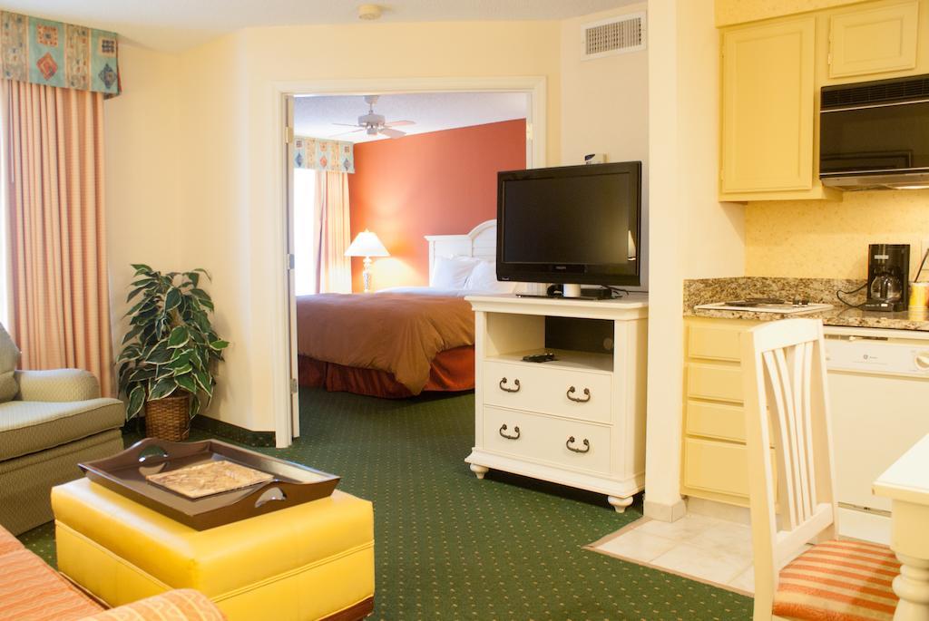 Hawthorn Suites By Wyndham Jacksonville Room photo