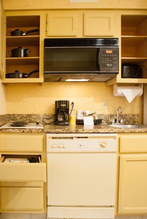 Hawthorn Suites By Wyndham Jacksonville Room photo