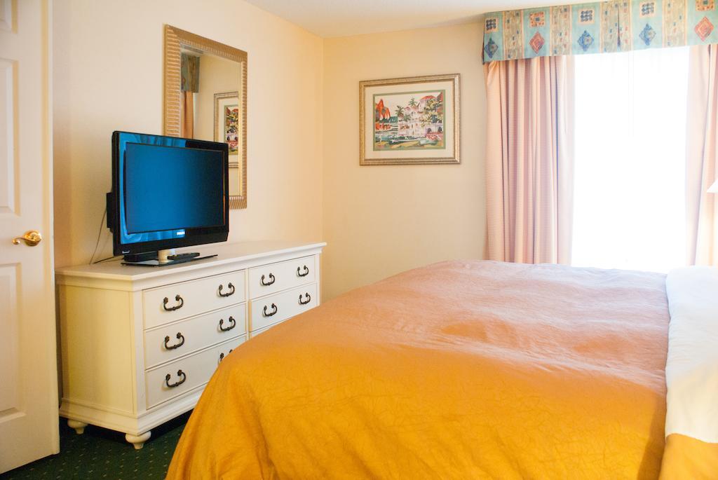 Hawthorn Suites By Wyndham Jacksonville Room photo