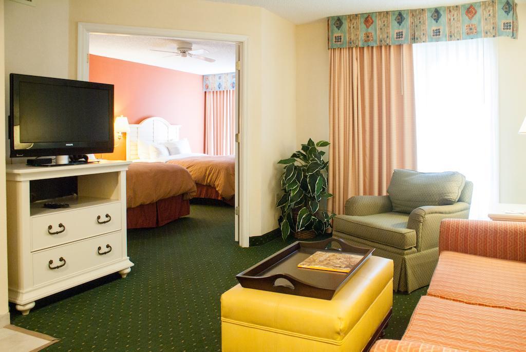 Hawthorn Suites By Wyndham Jacksonville Room photo